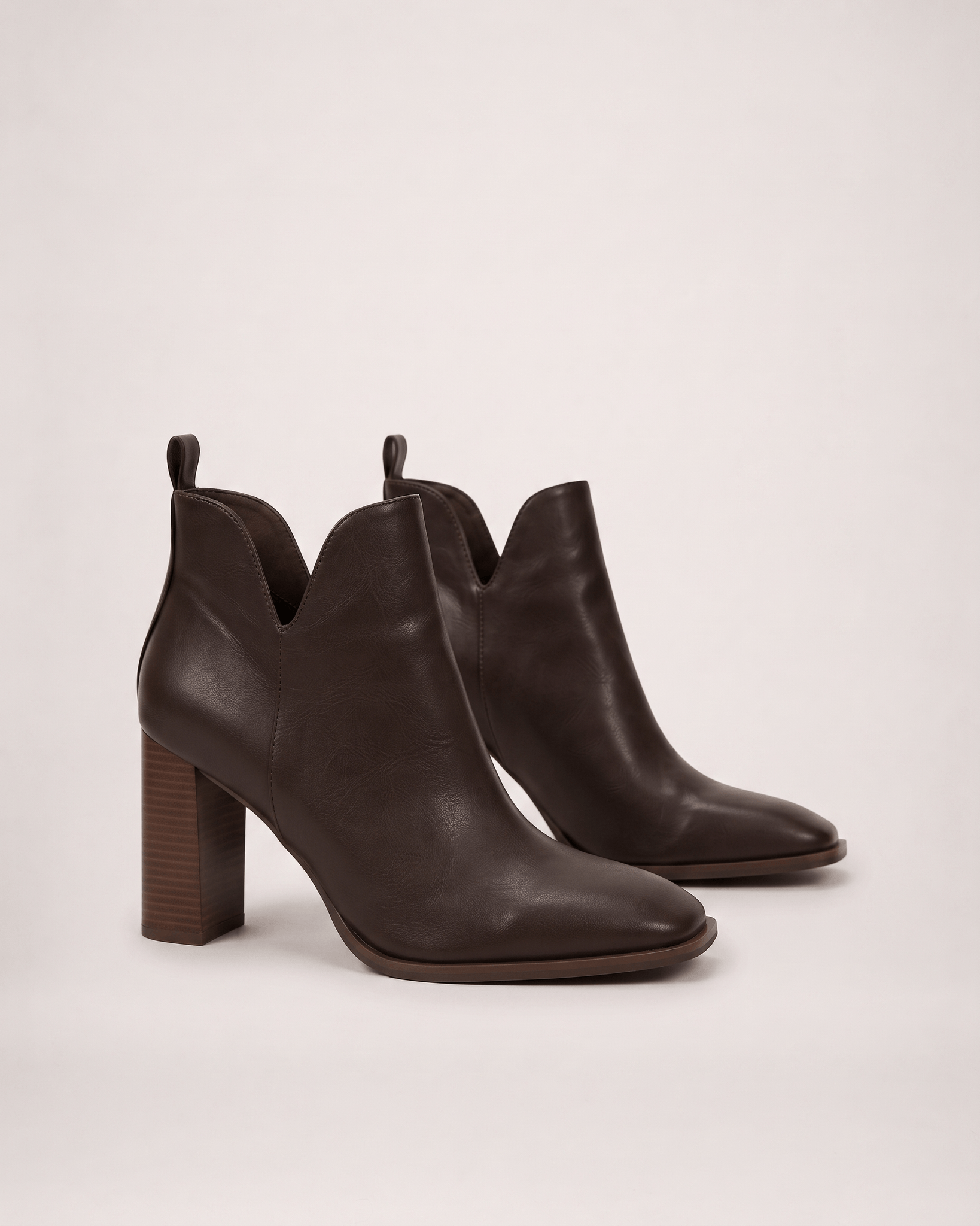 Dark Brown women’s boots in a side decision view