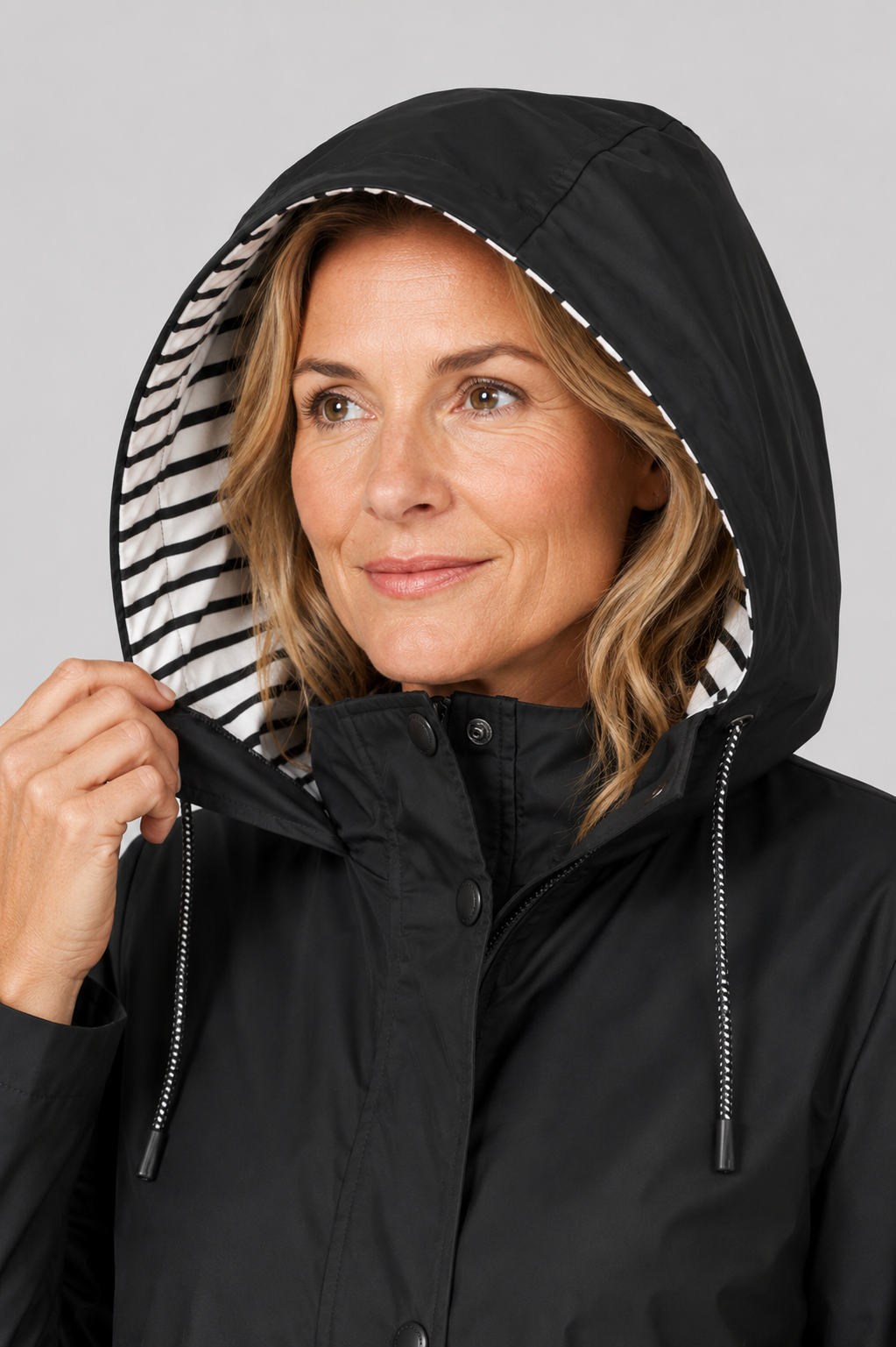 Women's Lightweight Hooded Showerproof Waterproof Jacket
