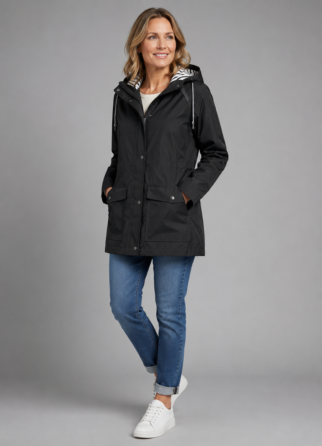 Women's Lightweight Hooded Showerproof Waterproof Jacket