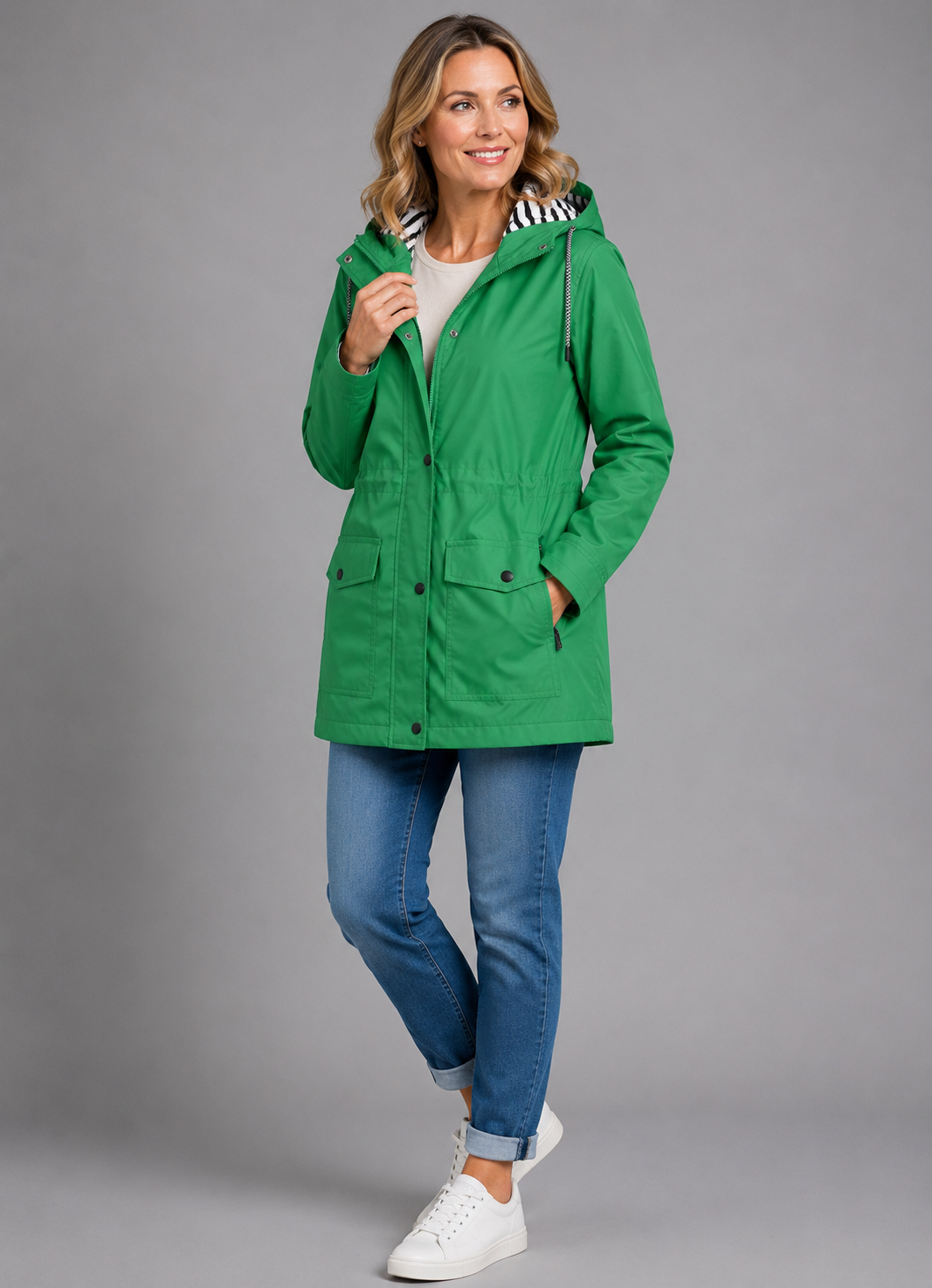 Women's Lightweight Hooded Showerproof Waterproof Jacket